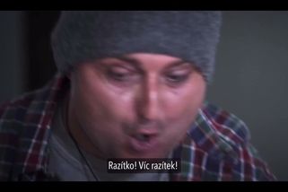 Motoristé v klipu ztvárnili defenestraci názorového odpůrce - Novinky
